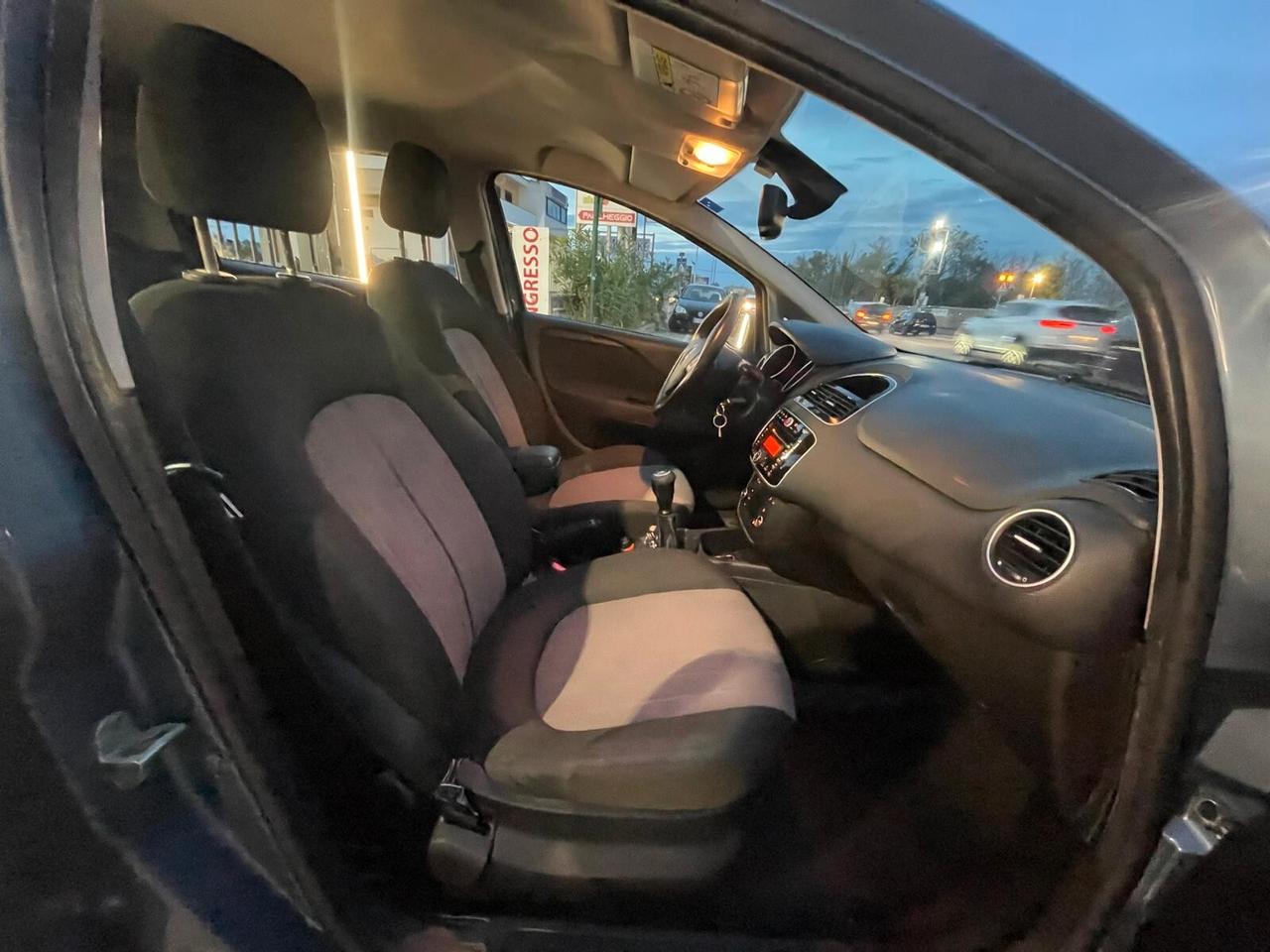 Fiat Punto 1.3 MJT II S&S 95 CV 5 porte Street