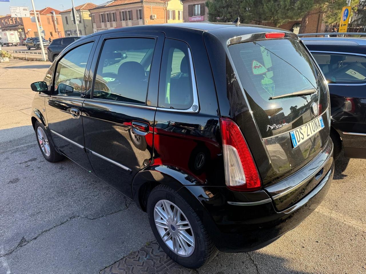 Lancia MUSA 1.4 16V Poltrona Frau