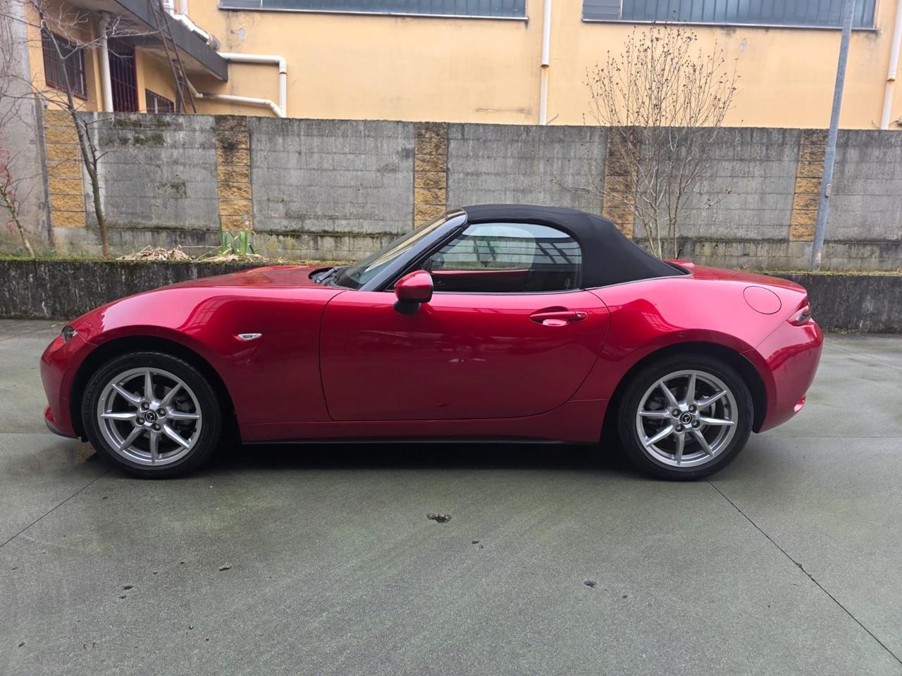 Mazda MX-5 1.5L Skyactiv-G Exceed