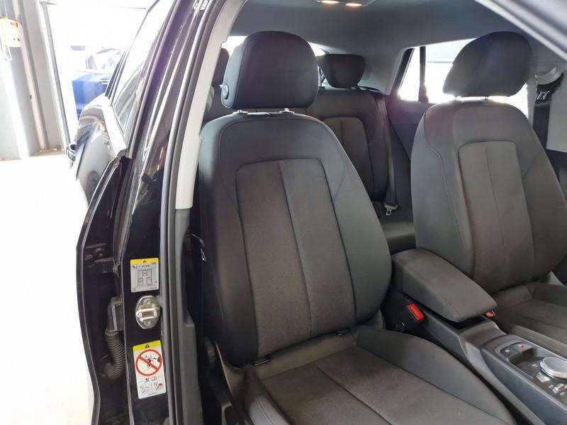 AUDI Q2 2.0 30 TDI BUSINESS S TRONIC