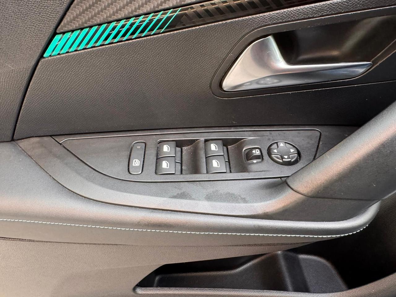 Peugeot 2008 PureTech 100 S&S Allure TUA DA 160€ ANTICIPO 0