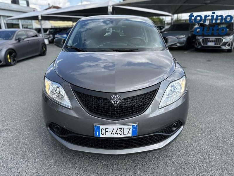 Lancia Ypsilon 1.0 FireFly 5 porte S&S Hybrid Silver