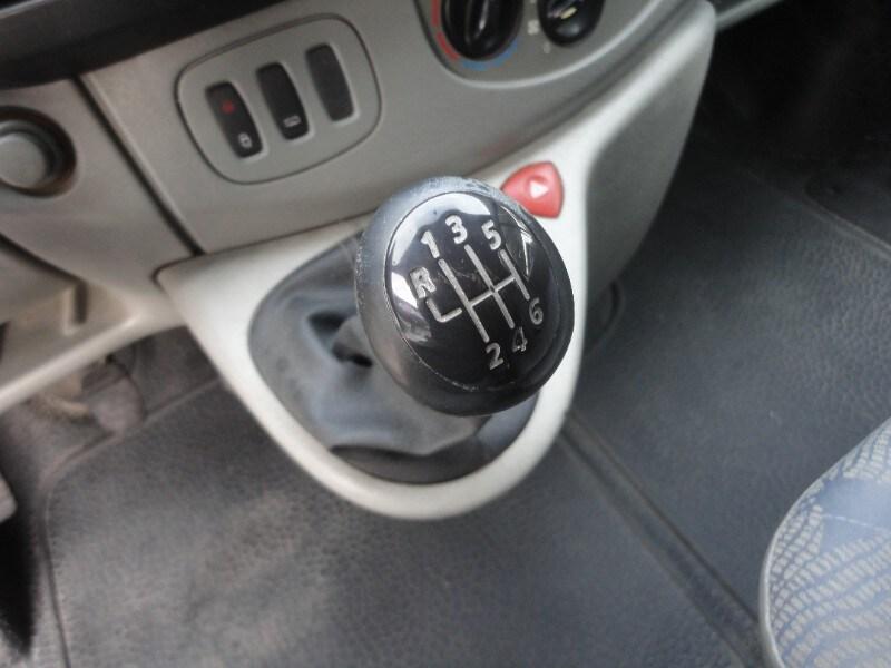 RENAULT Trafic 2ª serie Trafic T27 1.9 dCi/100...