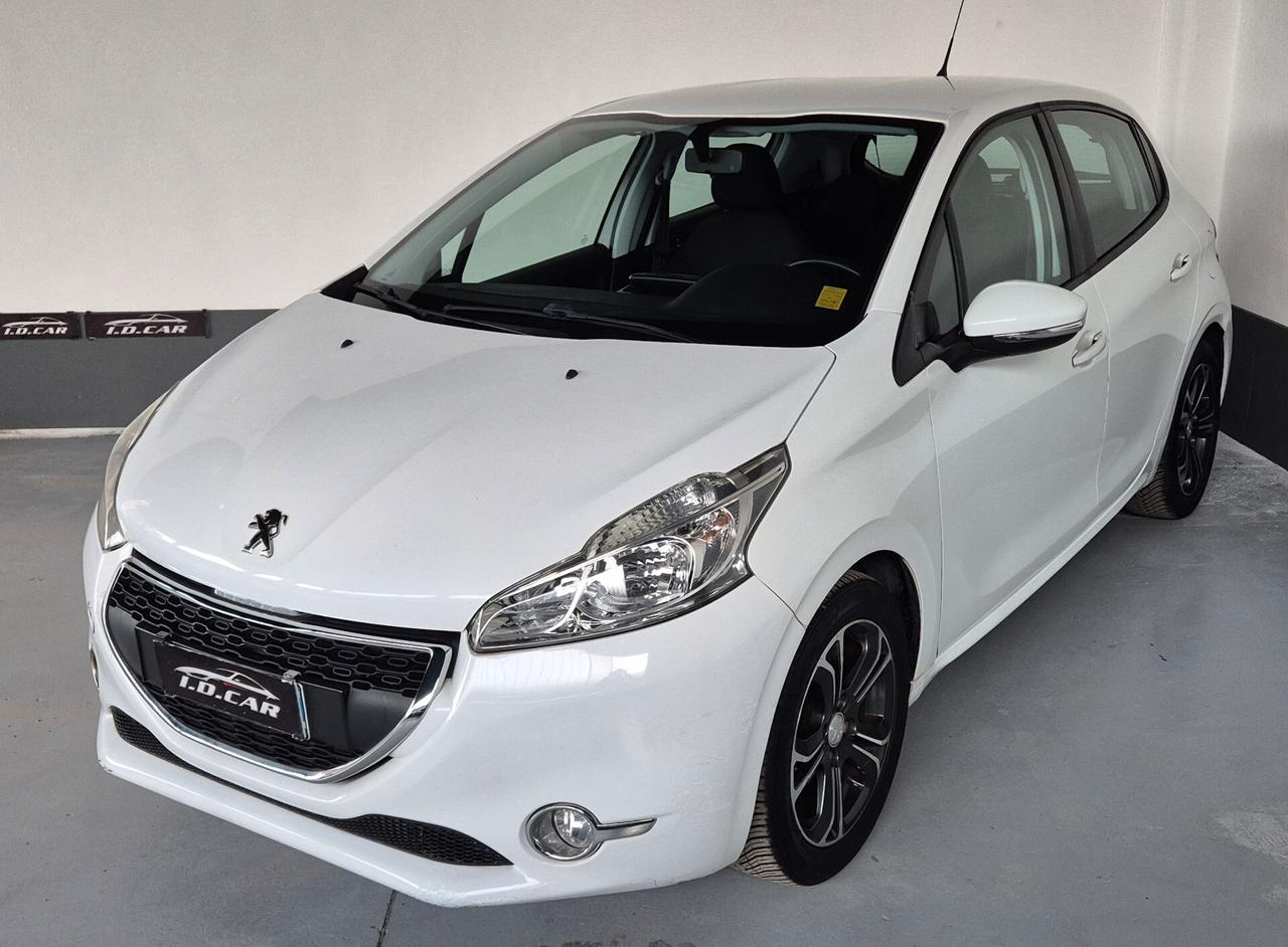 Peugeot 208 PureTech 82 5 porte Allure