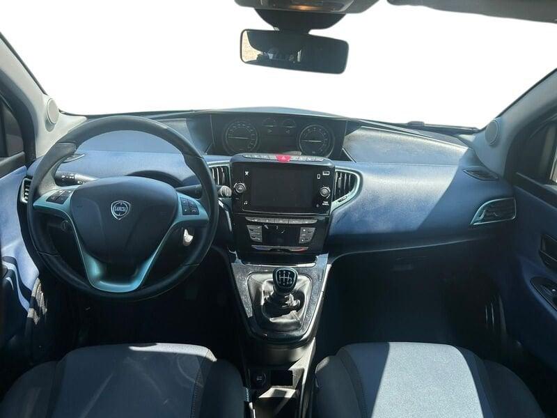 Lancia Ypsilon 1.0 FireFly 70cv Hybrid Platino