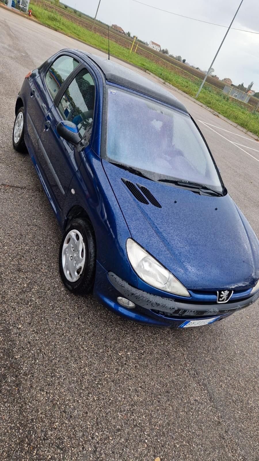 Peugeot 206 1.1 5p. XR