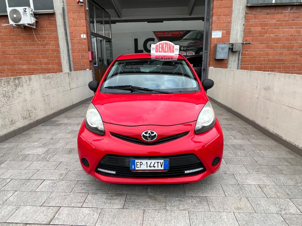 Toyota Aygo 1.0 12V VVT-i 3 porte Lounge Connect MMT