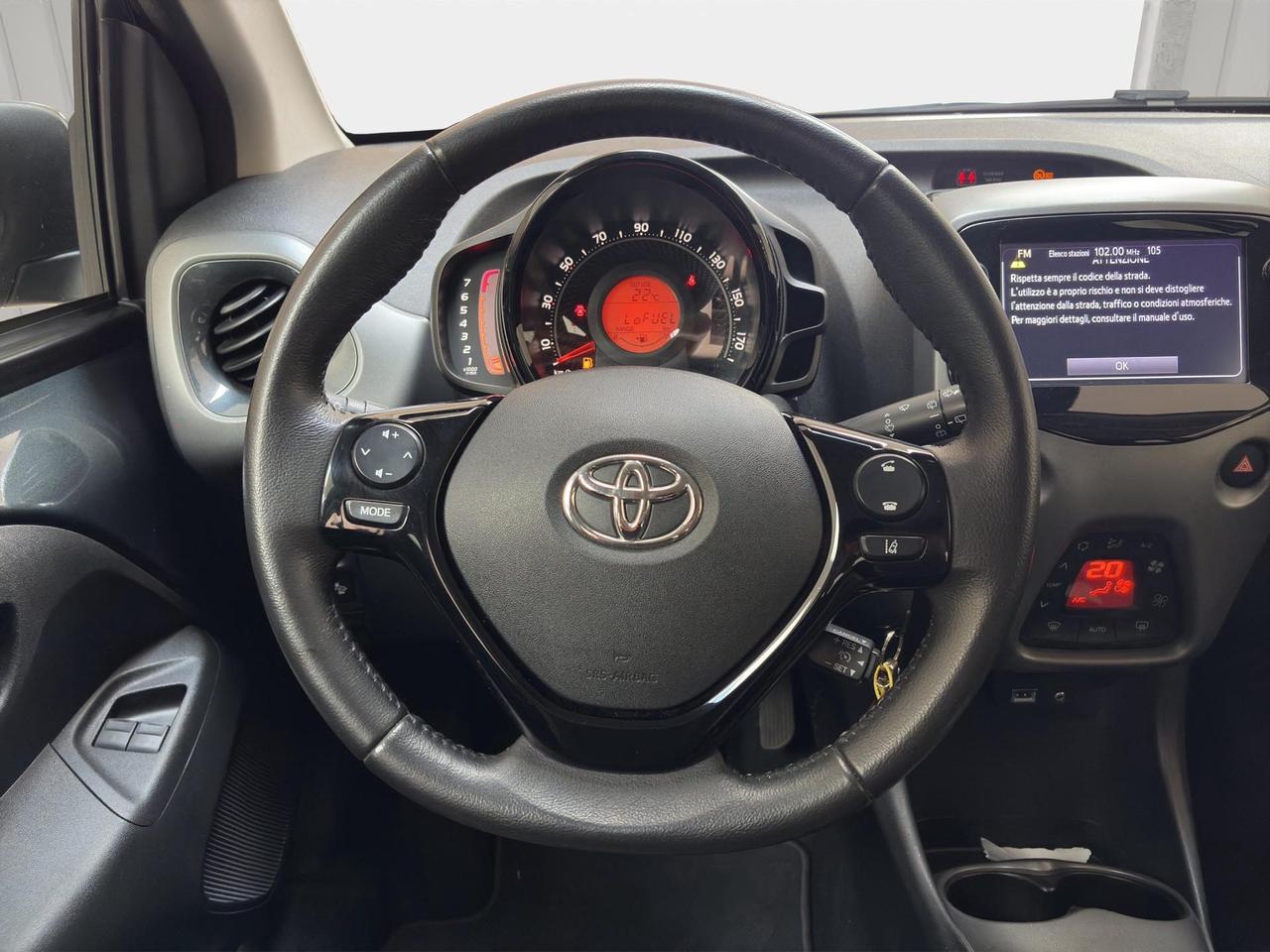 Toyota Aygo 5p 1.0 x-play 72cv