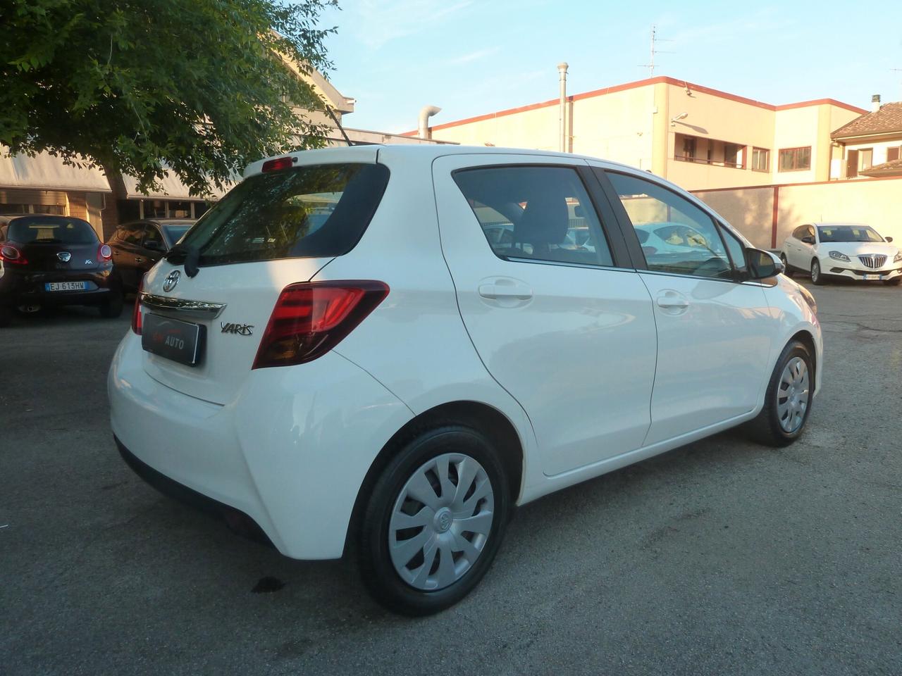 Toyota Yaris 1.0 5 p. OK Neopatentati