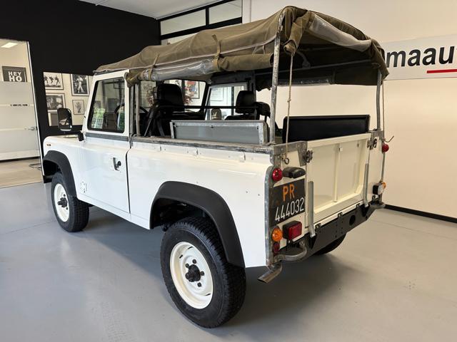 LAND ROVER Defender 90 diesel Soft-top