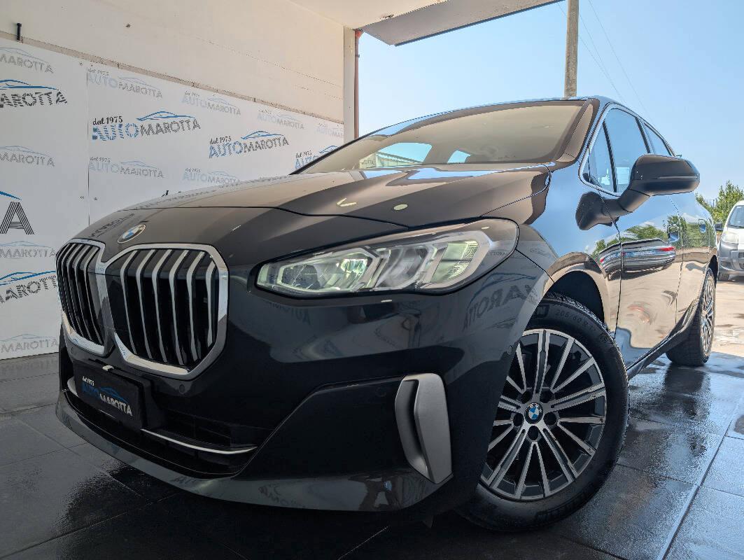 BMW Serie 2 220i mhev 48V Luxury auto