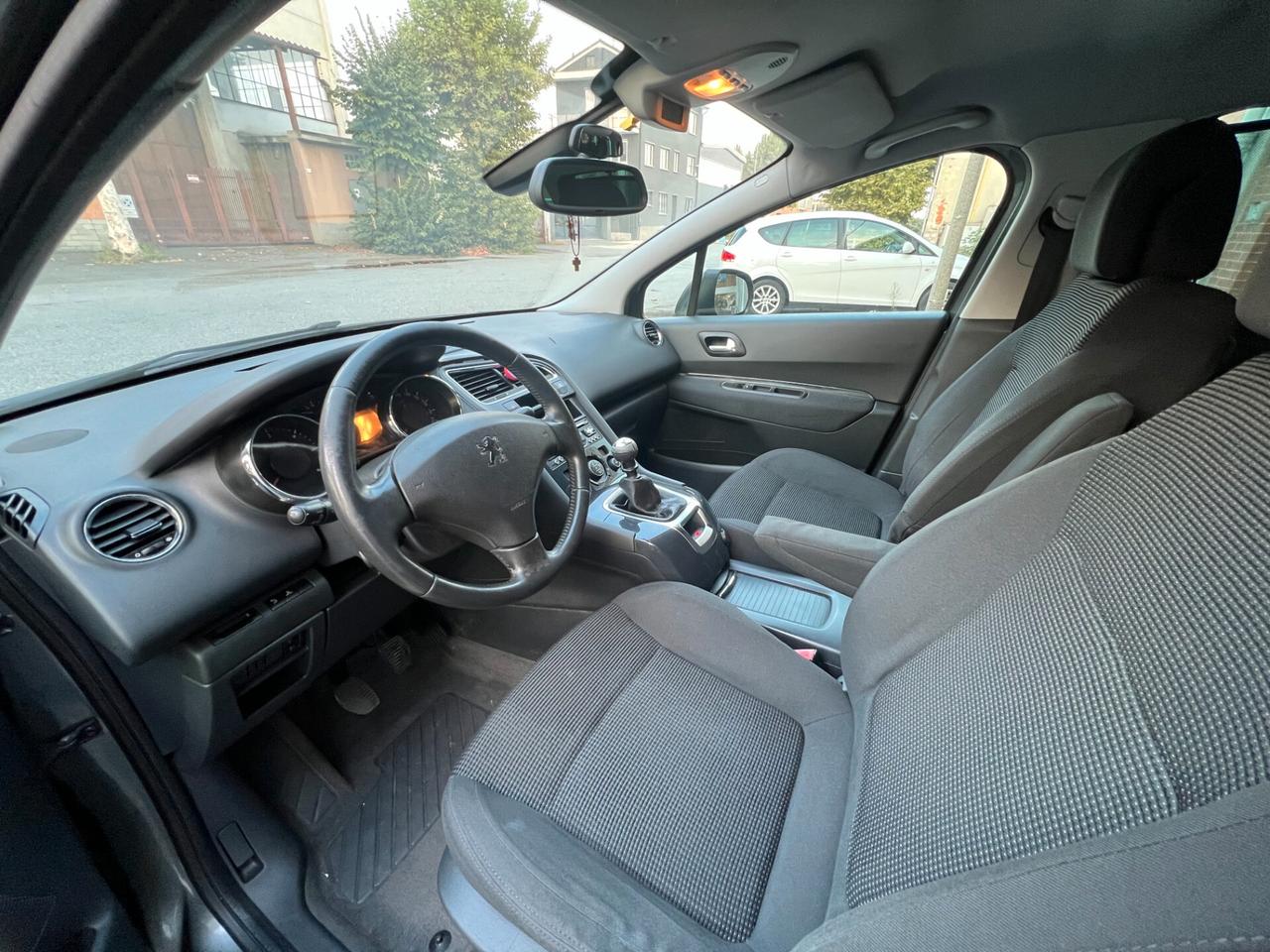 Peugeot 5008 1.6 HDi 112CV Business