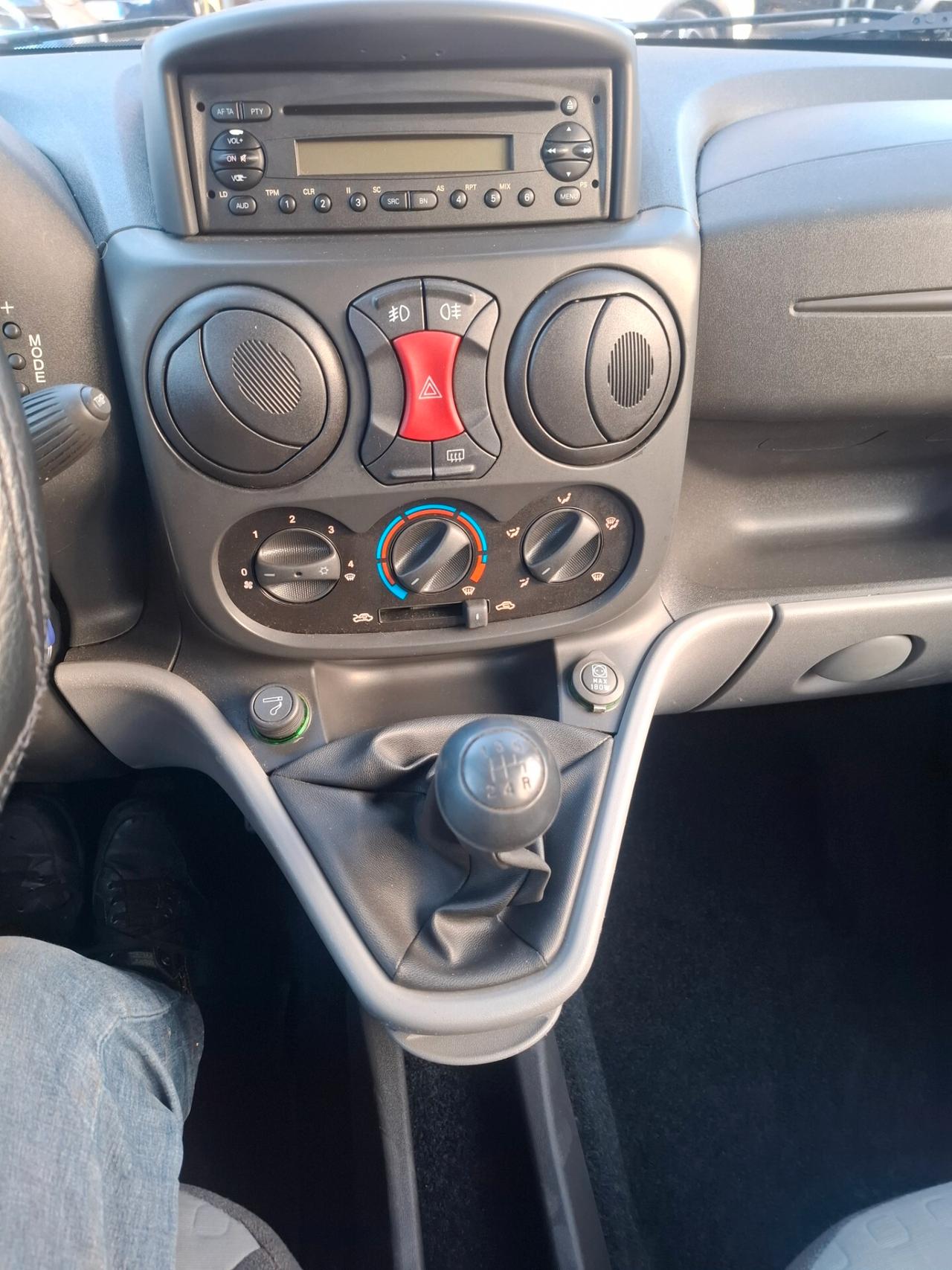 Fiat Doblò - 1.9 JTD RAMPA DISABILE