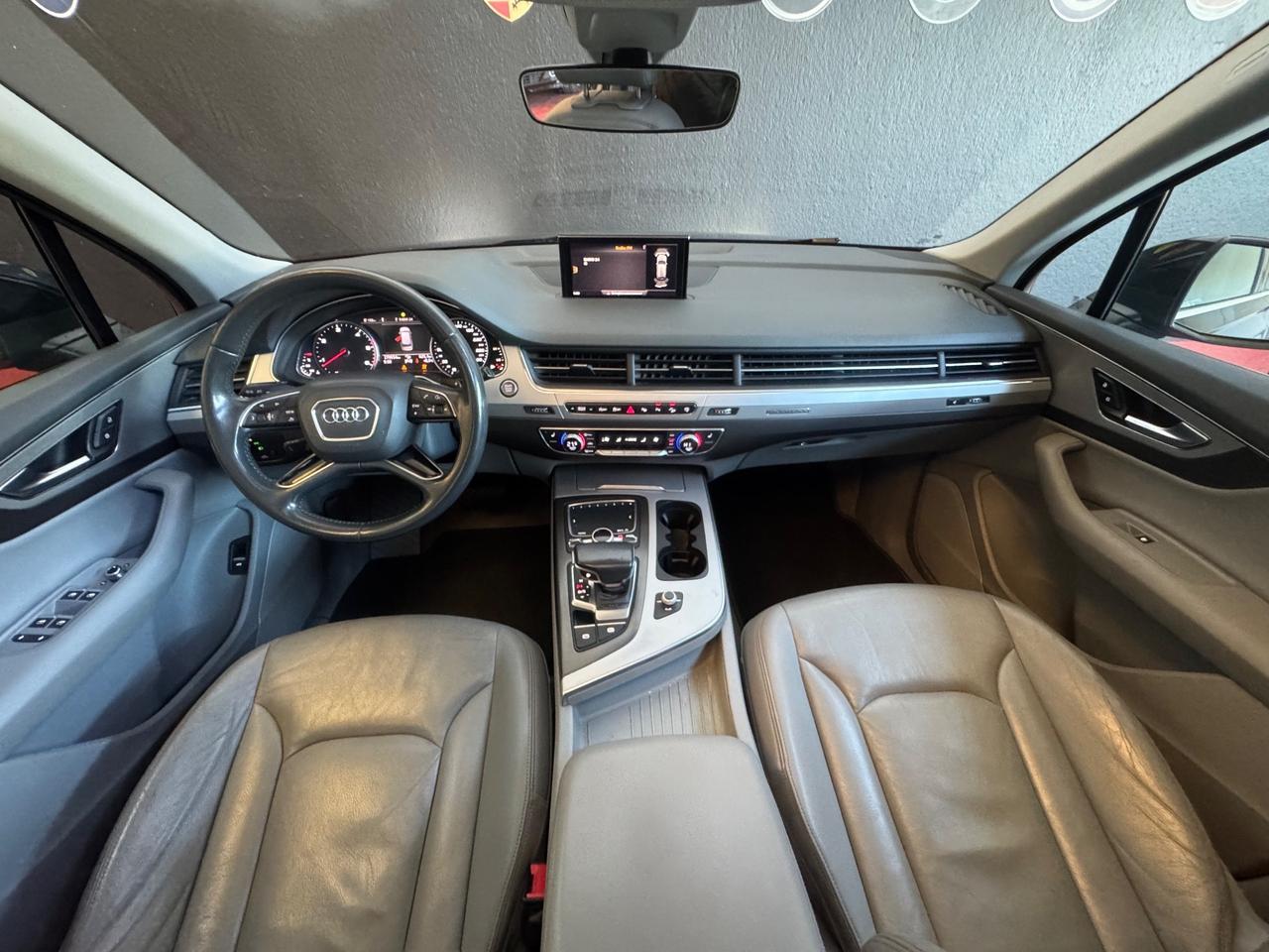 Audi Q7 3.0 TDI 7 POSTI GANCIO TRAINO TETTUCCIO