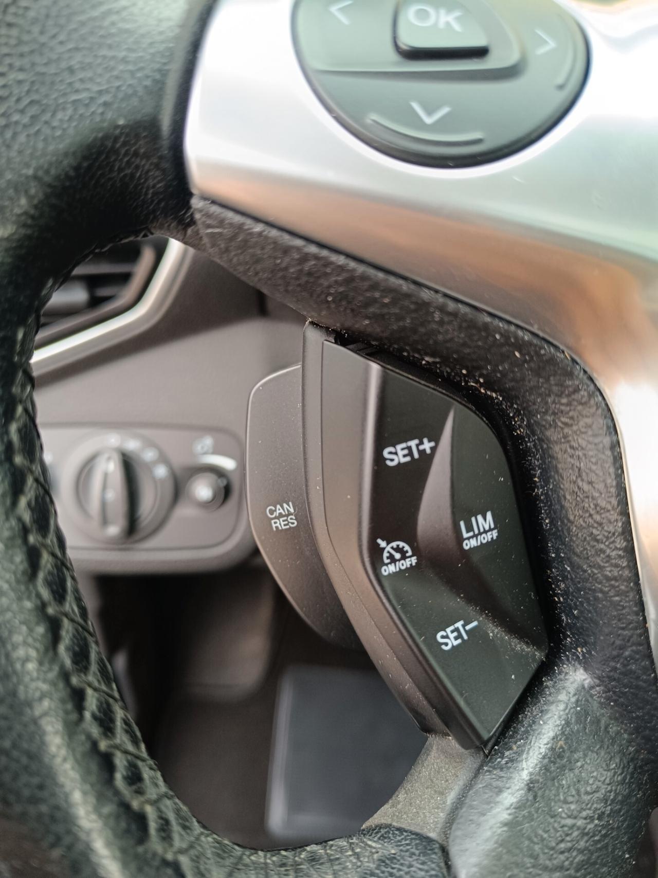Ford Kuga 2.0 TDCI 140 CV 4WD Powershift Business