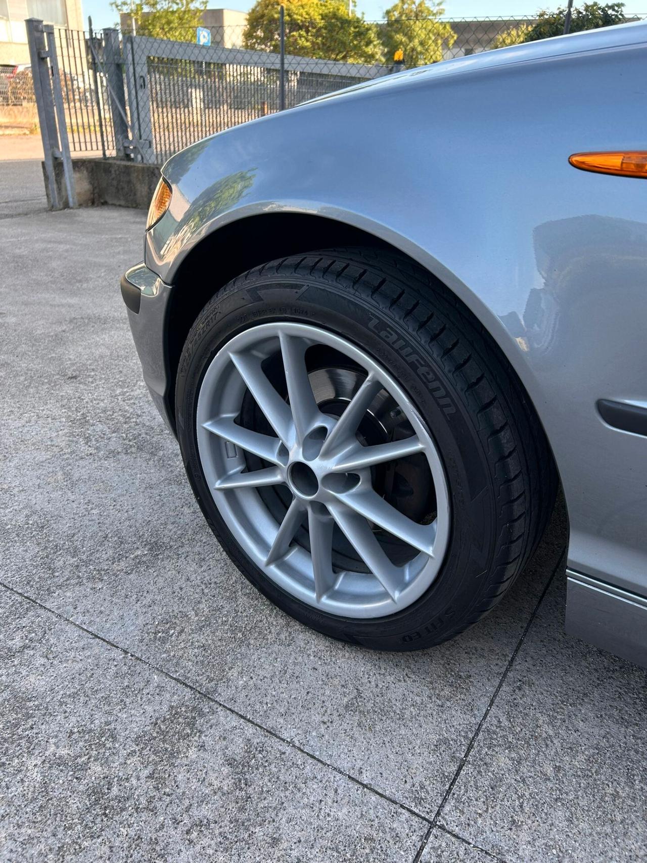 Bmw 320 320i (2.2) cat 4 porte Attiva
