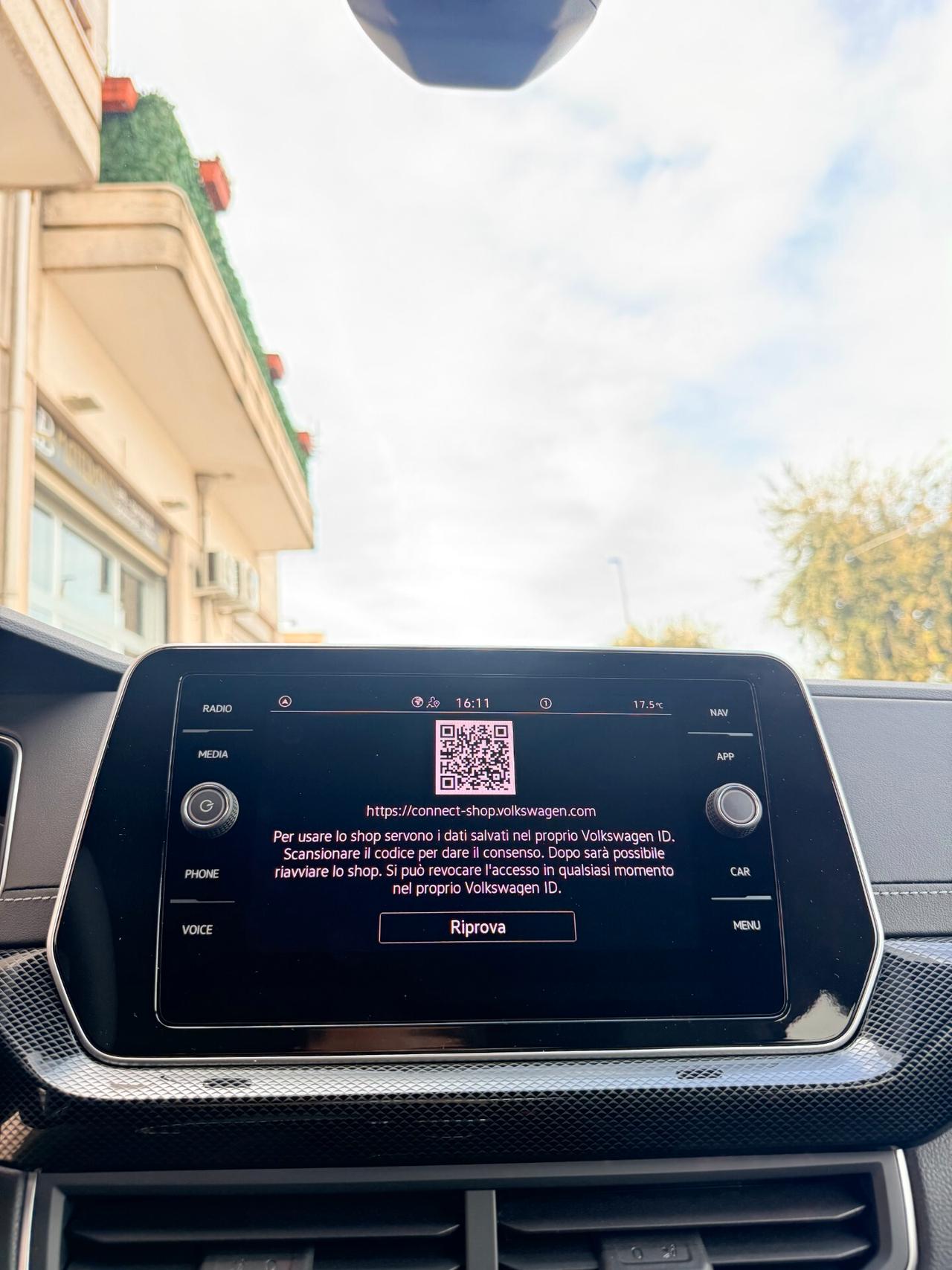 Volkswagen T-Cross 1.0 tsi R-Line edition Plus 115cv TELECAMERA,NAVI,APPLE CARPLAY,VIRTUAL COCKPIT, GARANZIA UFFICIALE