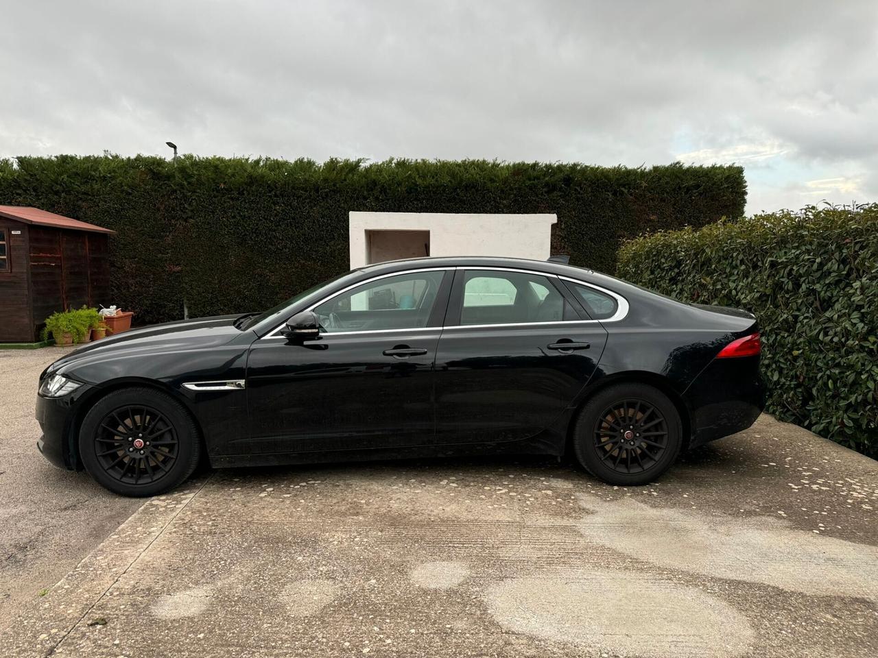 Jaguar XF 2.0 D 180 CV Motore Rotto