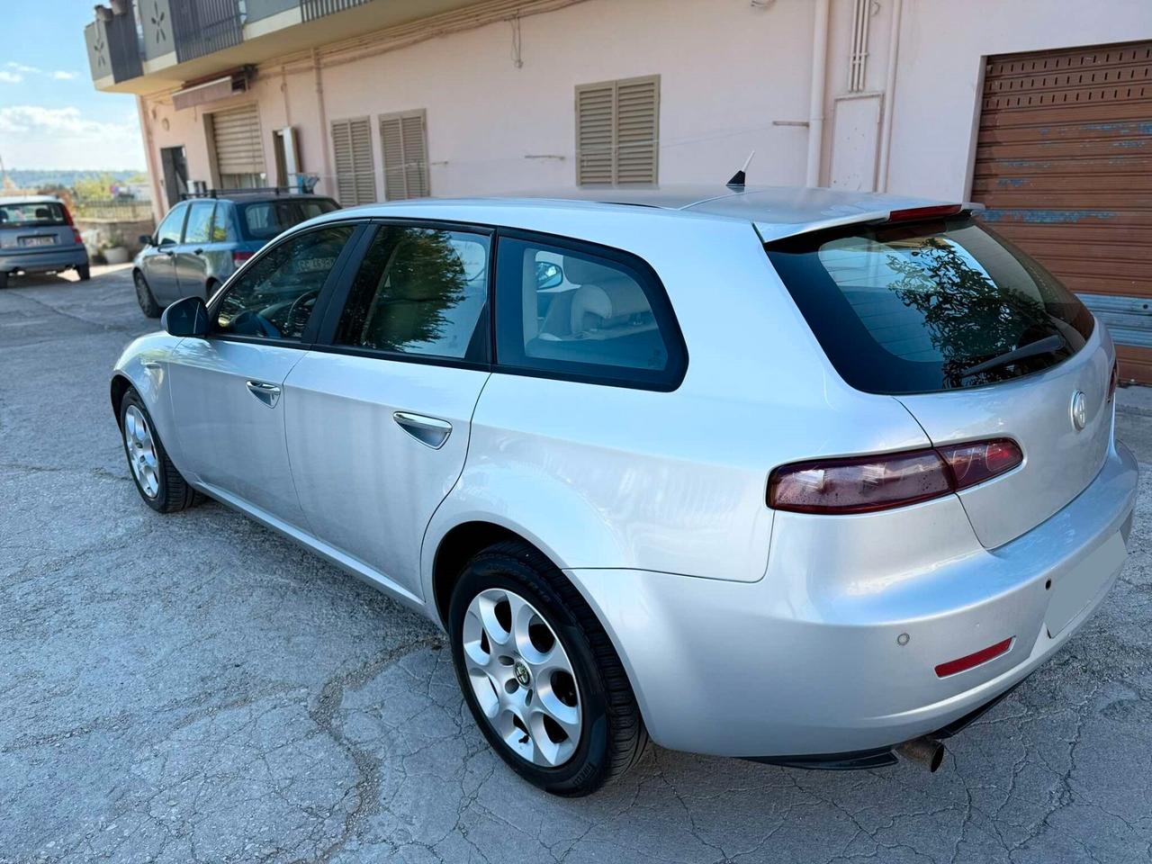 Alfa Romeo 159 1.9 JTDm Sportwagon Distinctive