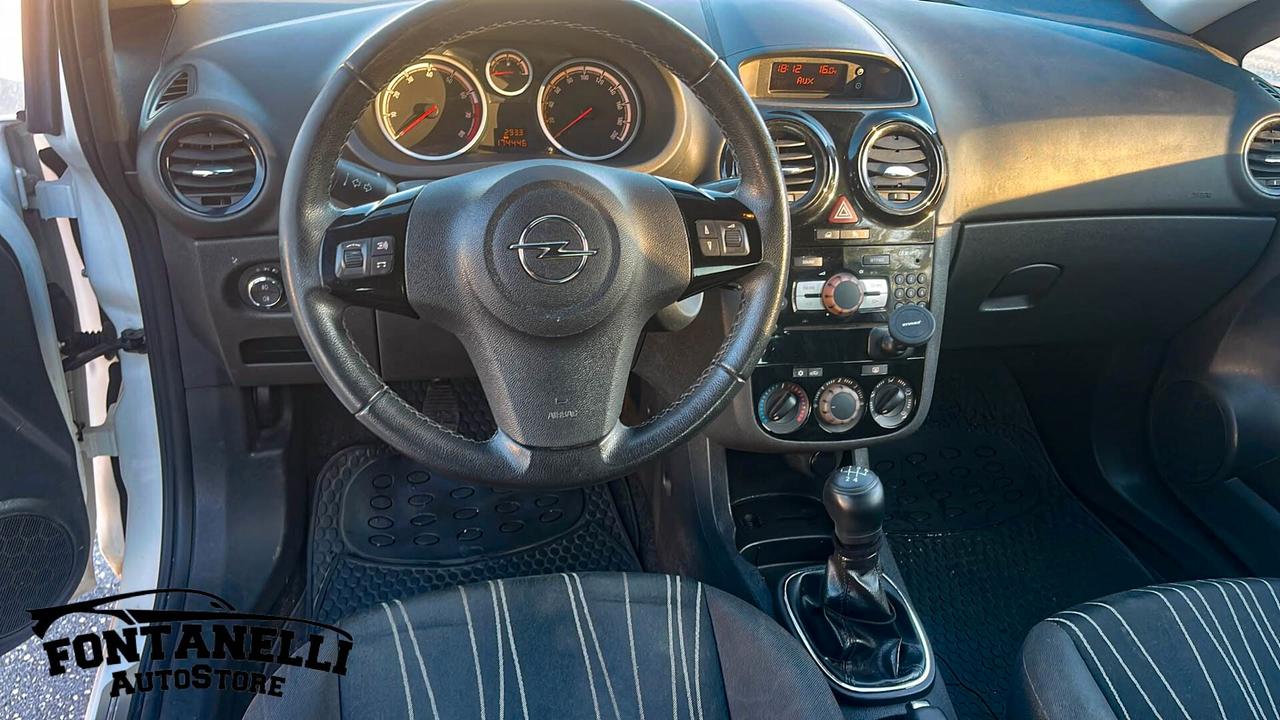 Opel Corsa 1.2 3 porte Club