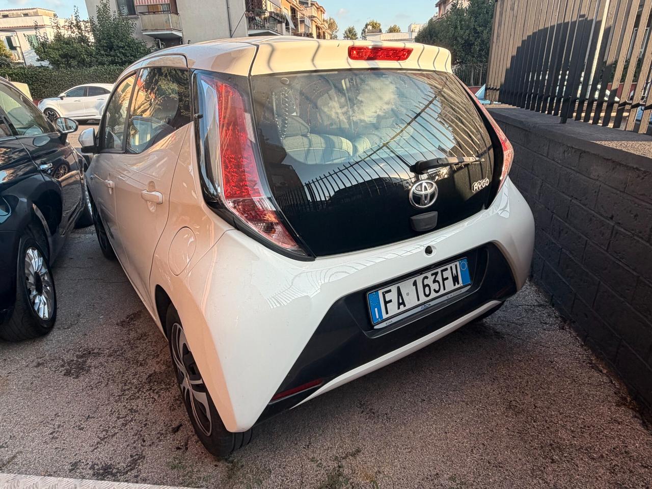 Toyota Aygo 1.0 VVT-i 69 CV 5 porte x-cool