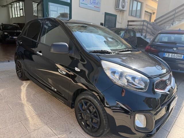 Kia Picanto 1.0 12V 5 porte Glam Sporty 03.2015 ok