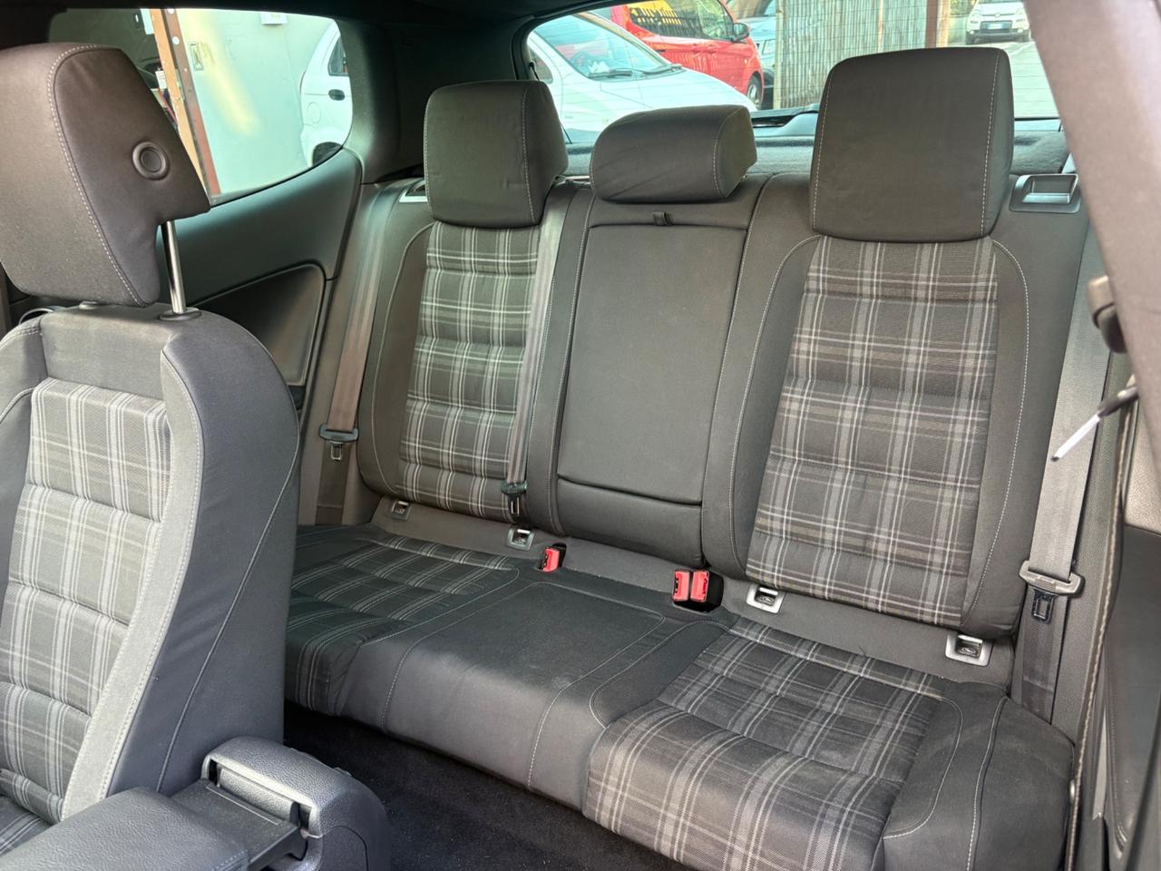 Volkswagen Golf 2.0 TSI DSG 3p. GTI