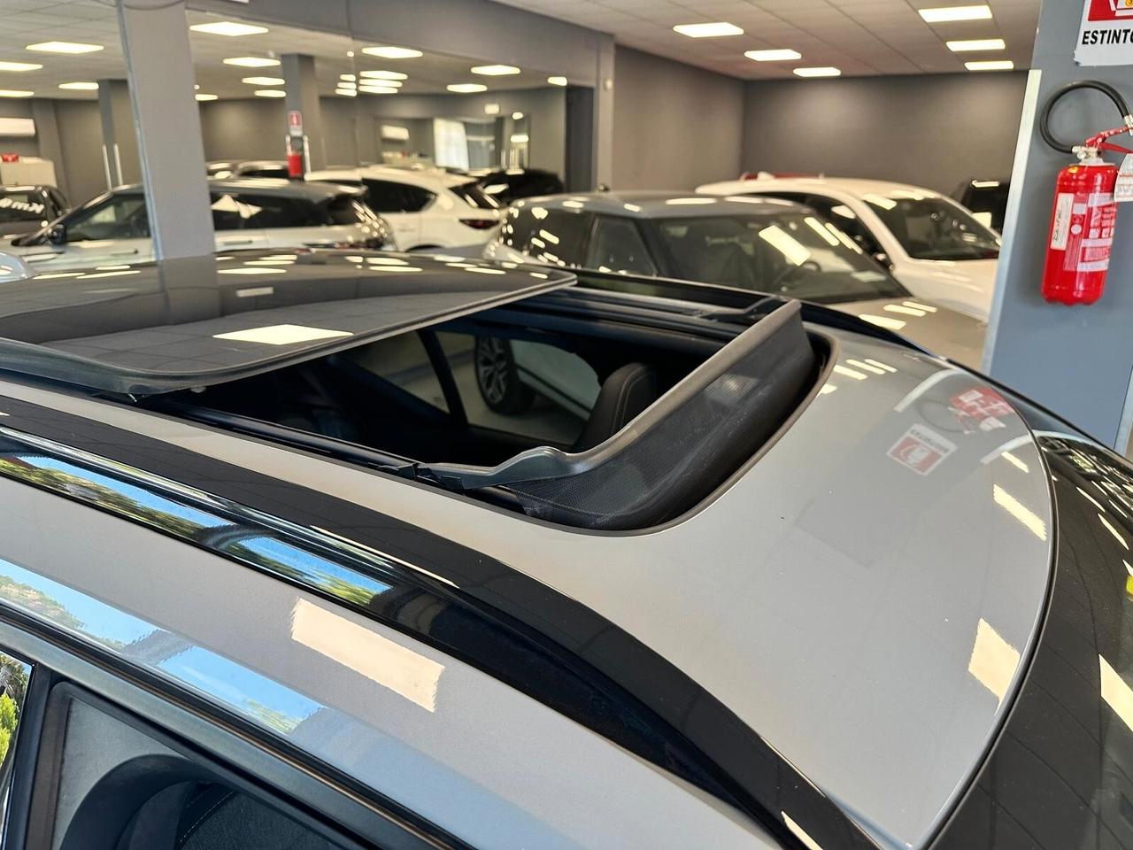 Volvo XC40 B3 automatico Plus Dark