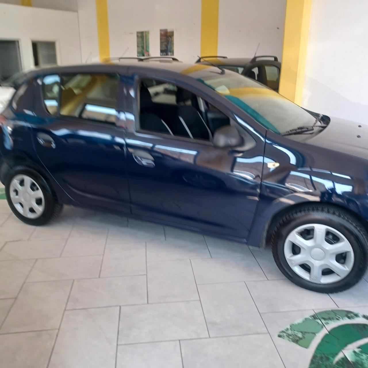 134188KM SANDERO GPL DI FABBRICA PERFETTA