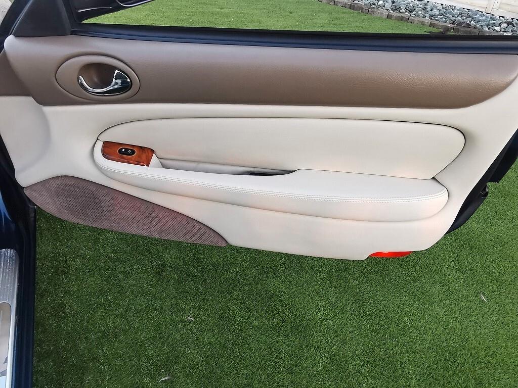 Jaguar XK XKR CONVERTIBILE V8 SUPERGHARGER (PRIMA SERIE)