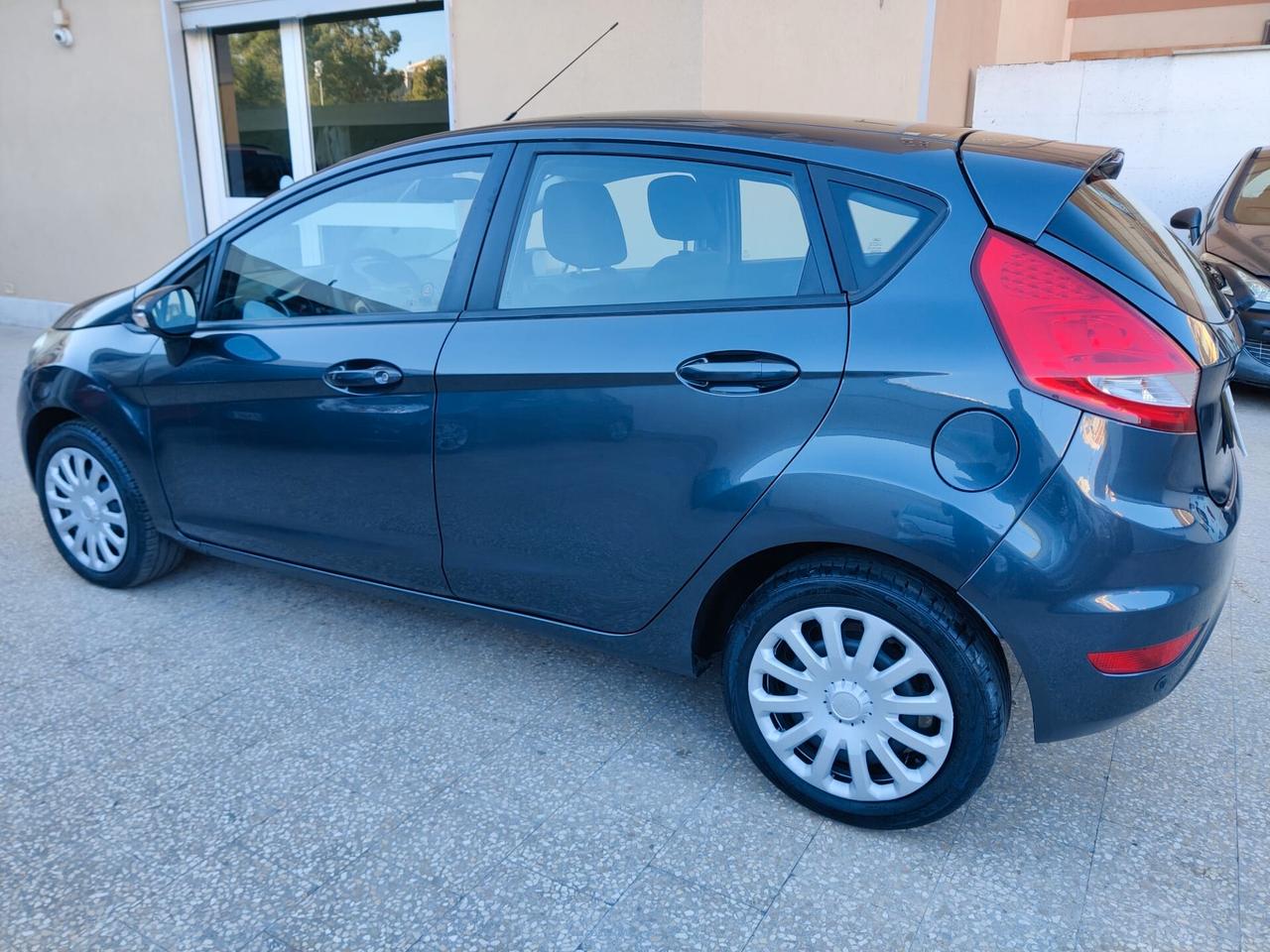 Ford Fiesta 1.4 5 porte Bz.- GPL Titanium