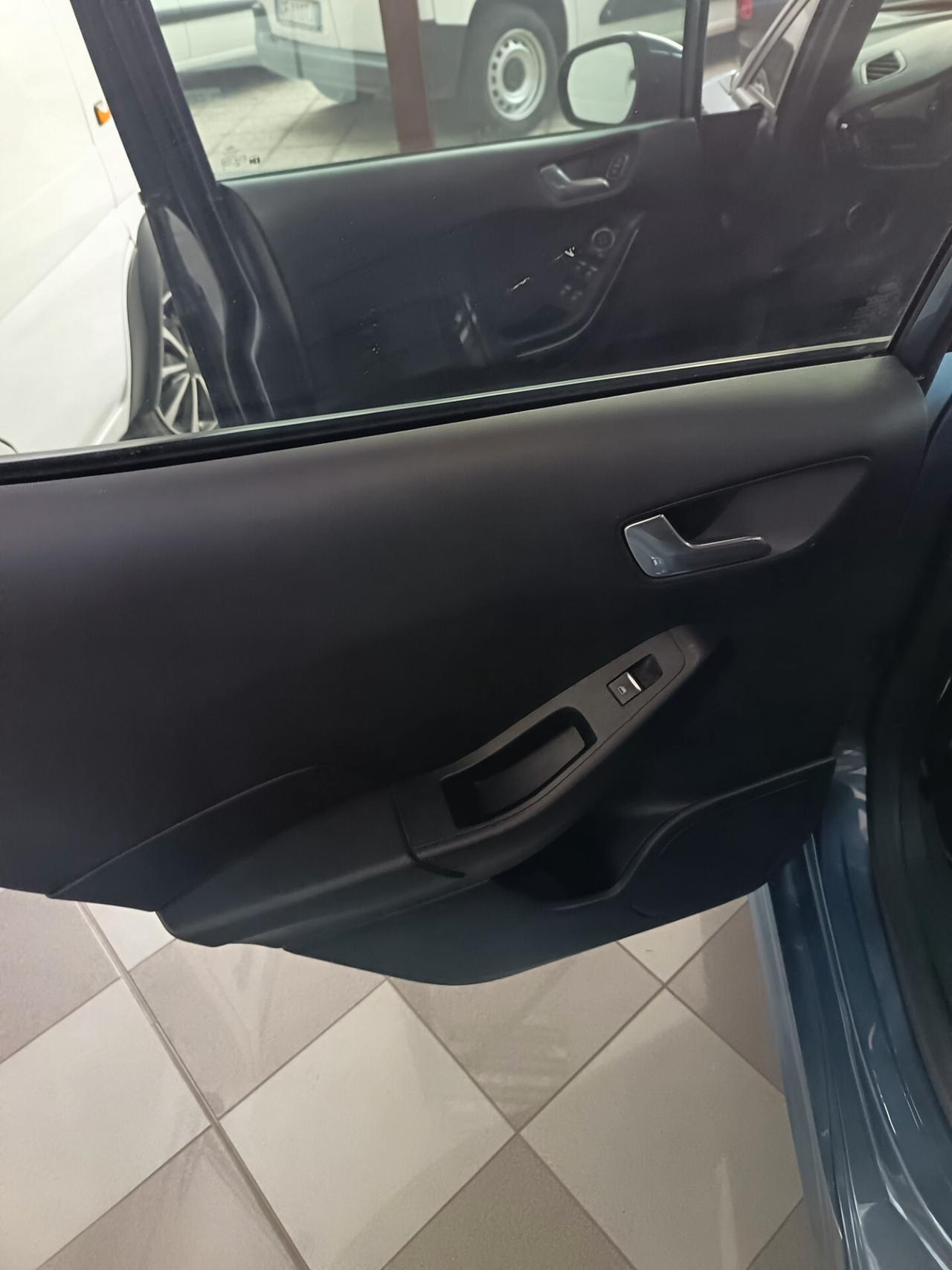 Ford Fiesta 1.0 Ecoboost 100 CV 5 porte ST-Line