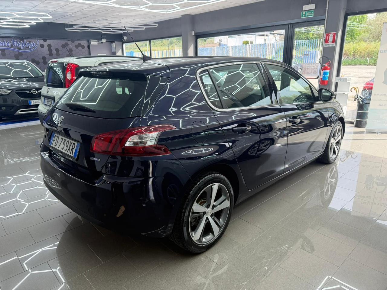 Peugeot 308 BlueHDi 120 S&S EAT6 Allure
