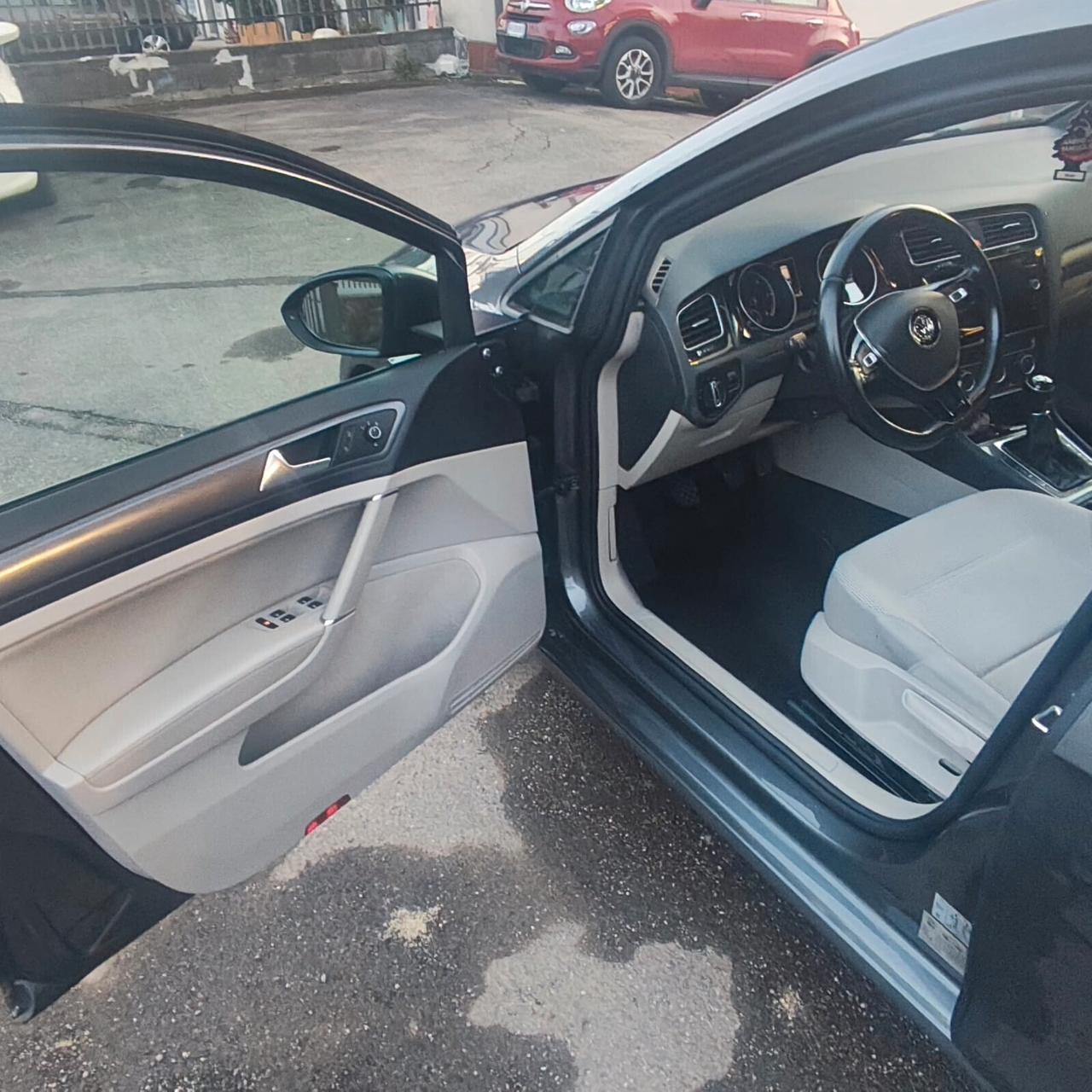 Volkswagen Golf 1.6 TDI