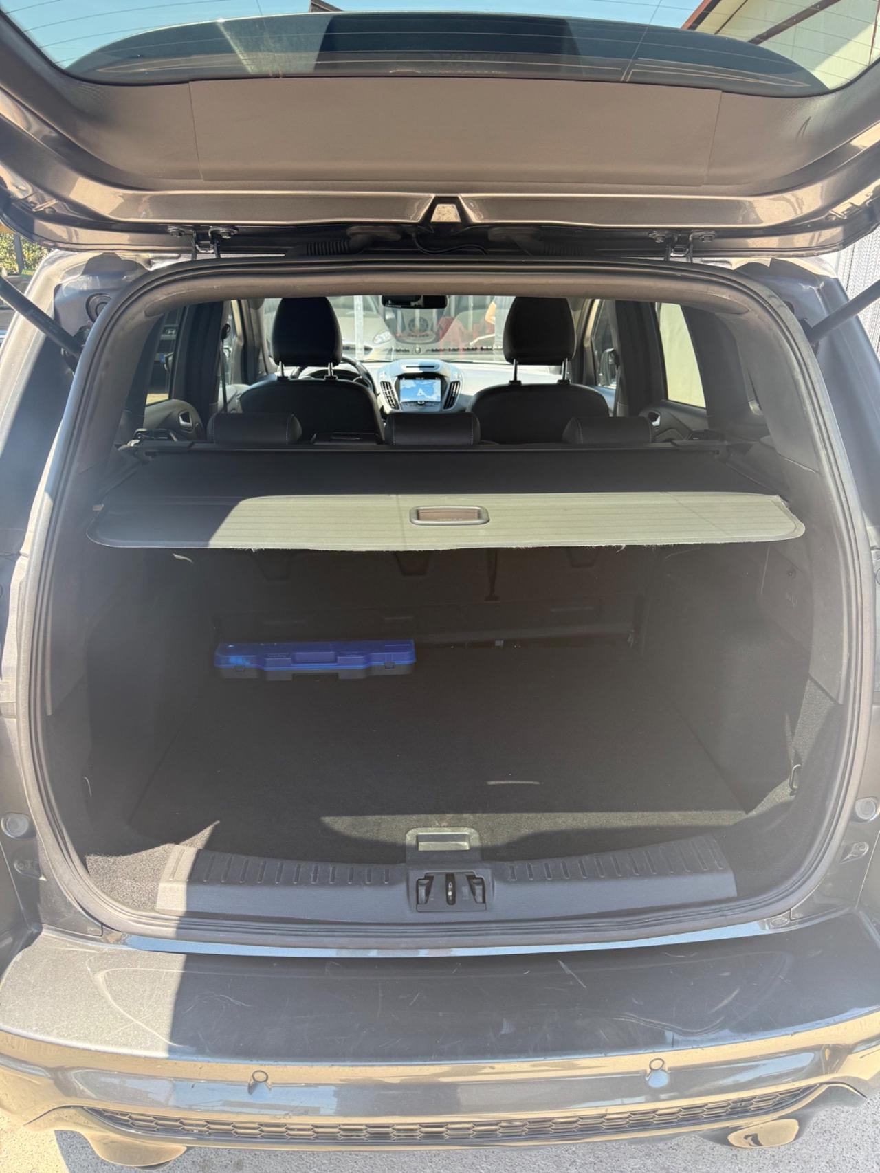 Ford Kuga 1.5 TDCI 120 CV S&S 2WD Powershift Titanium