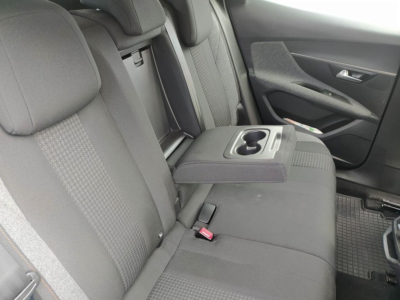 Peugeot 3008 Active 1.5 Blue HDI 130