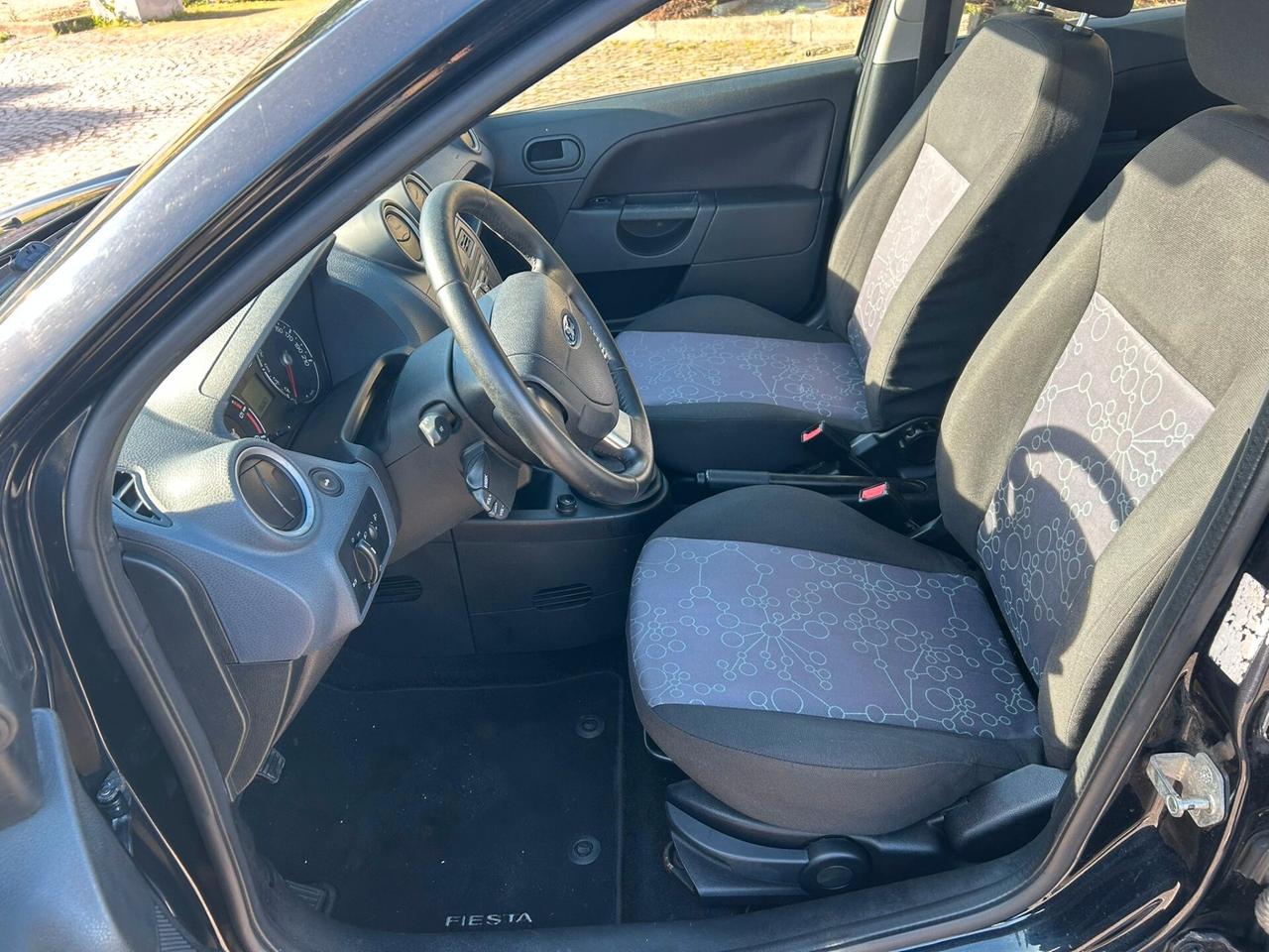 Ford Fiesta 1.4 TDCi 5p. Ghia
