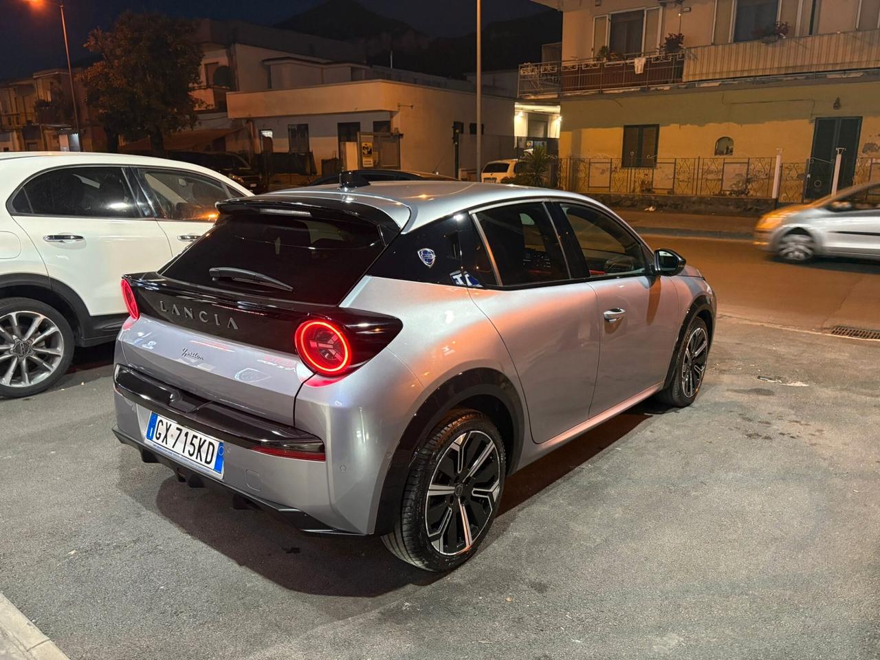Lancia Ypsilon Hybrid e-DCT Edizione Cassina