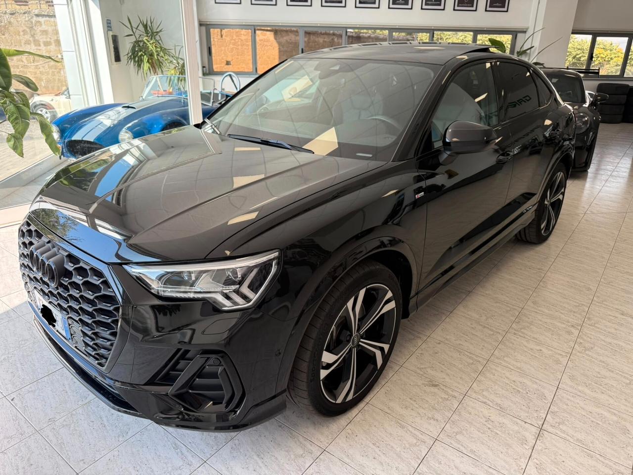 Audi Q3 quattro S tronic Identity Black TETTO FULL