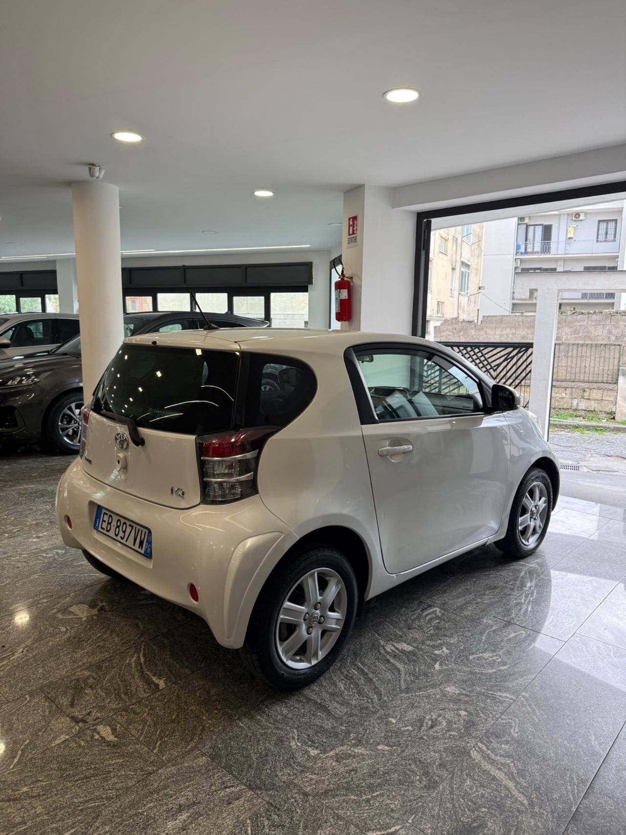Toyota iQ 1.0