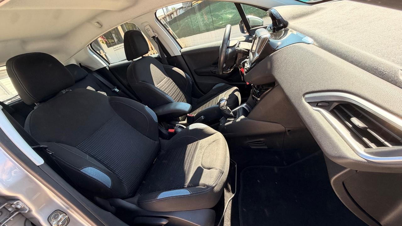 Peugeot 208 PureTech 82 3 porte Active