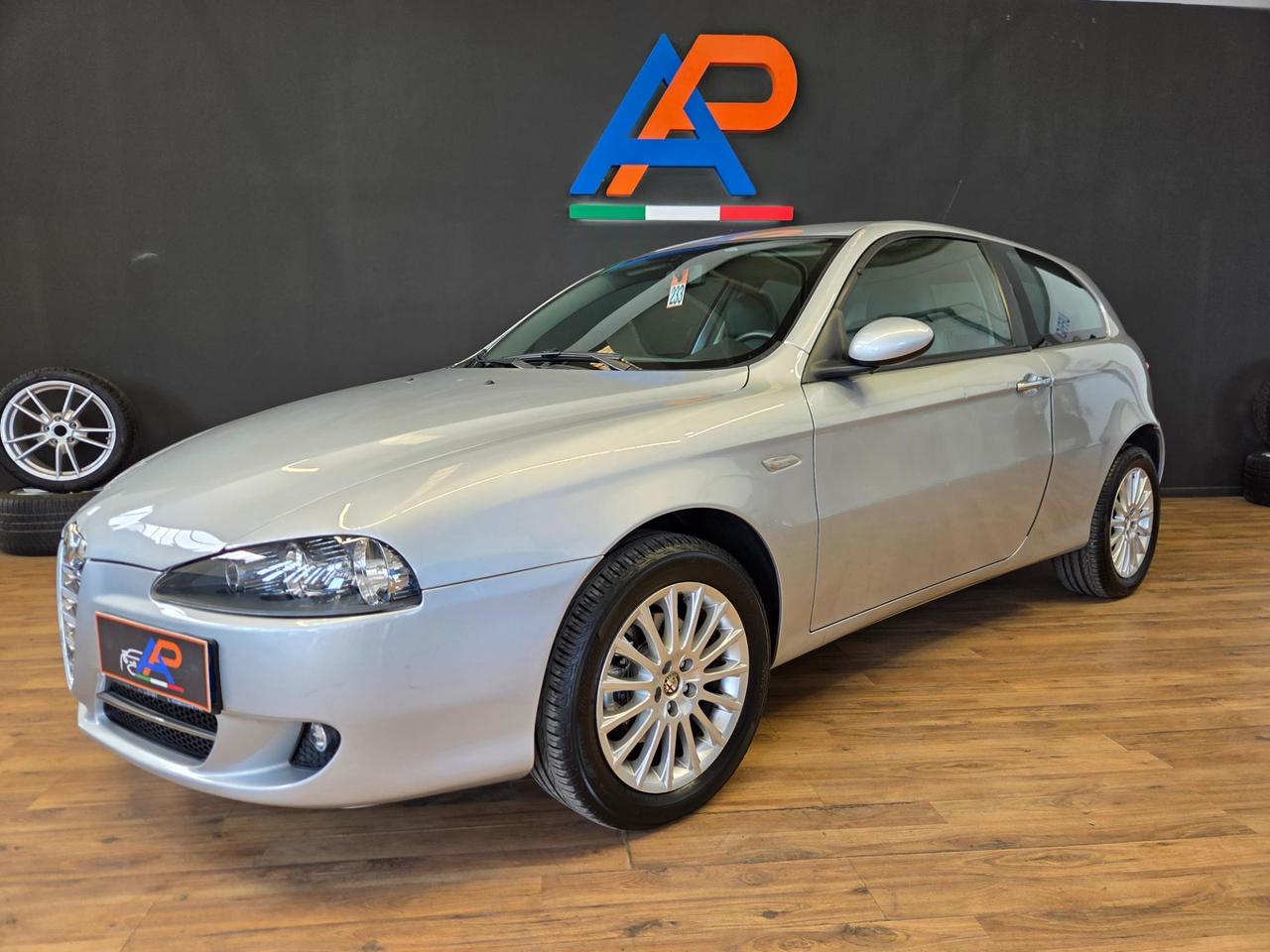 Alfa Romeo 147 3 Porte 147 3p 1.6 ts 16v Distinctive c/esp 105cv