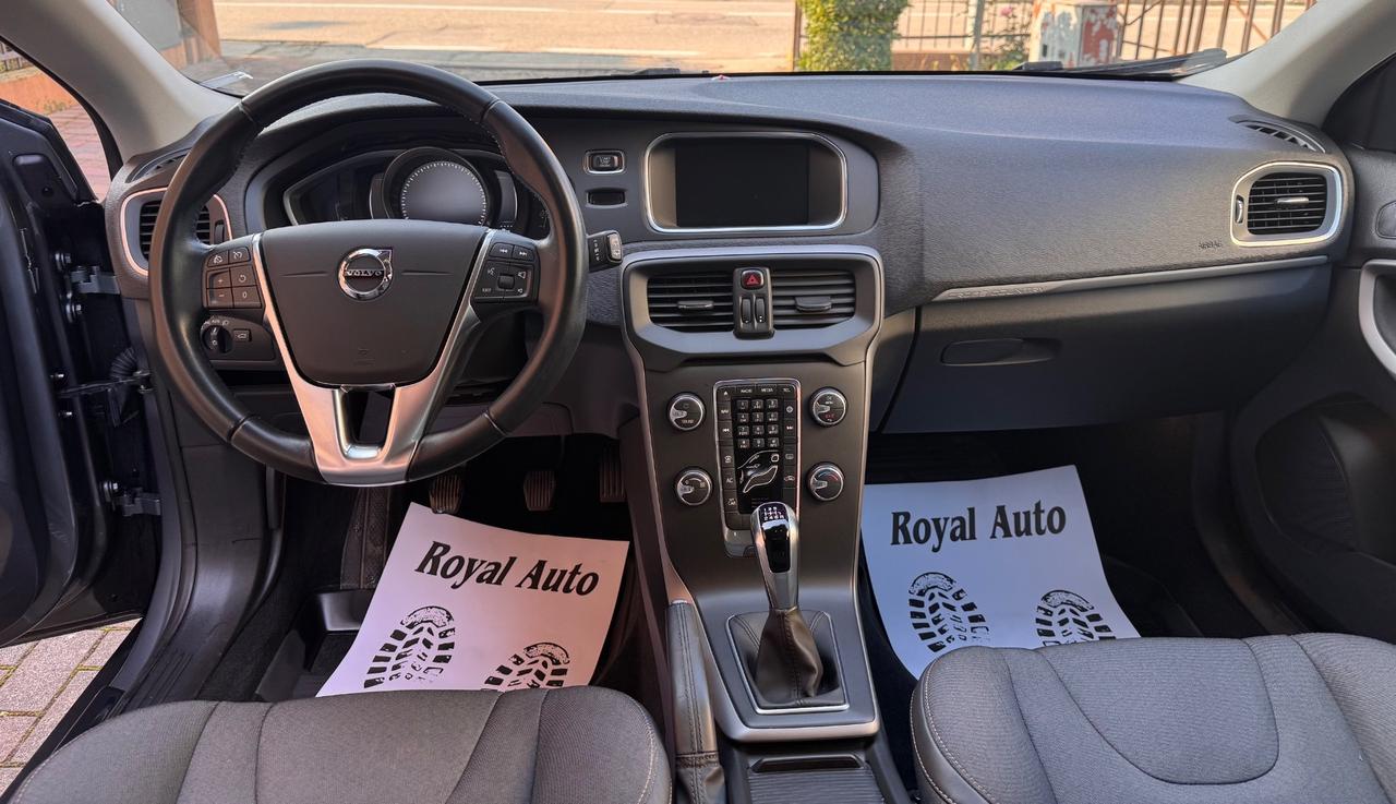 Volvo V40 Cross Country D2 Business Plus