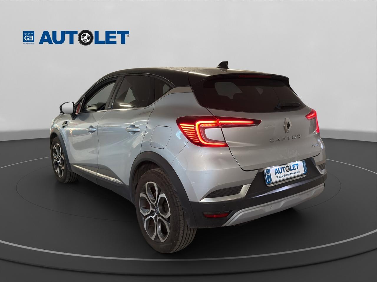 Renault Captur Plug-in Hybrid E-Tech 160 CV Initiale Paris