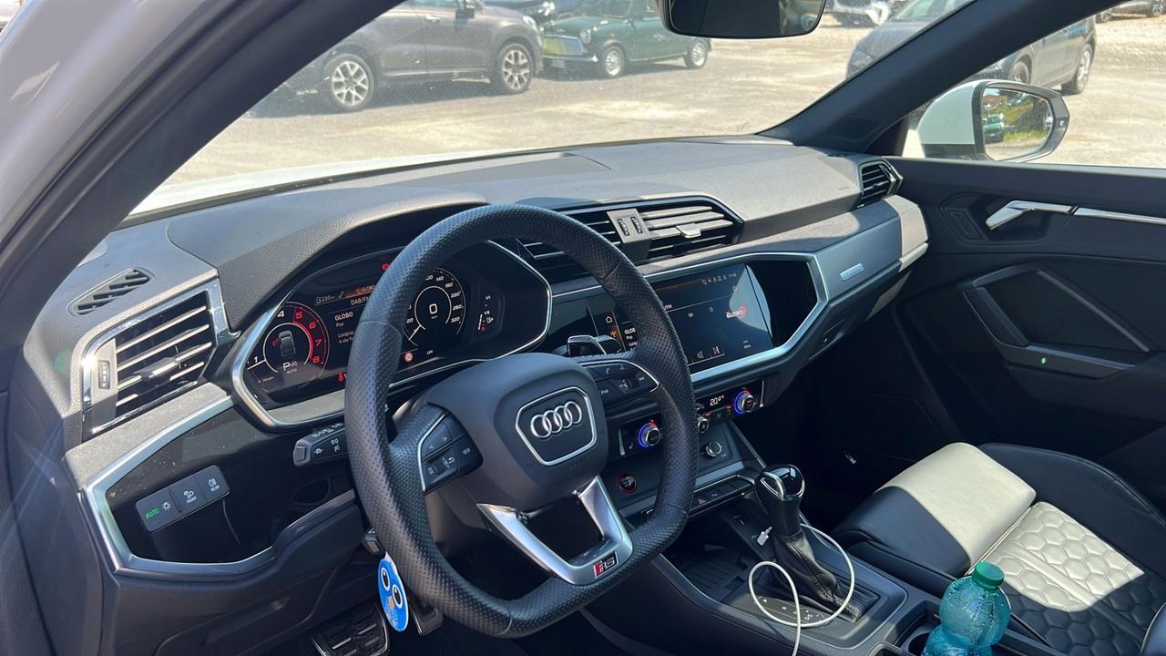 Audi RS Q3 quattro S tronic
