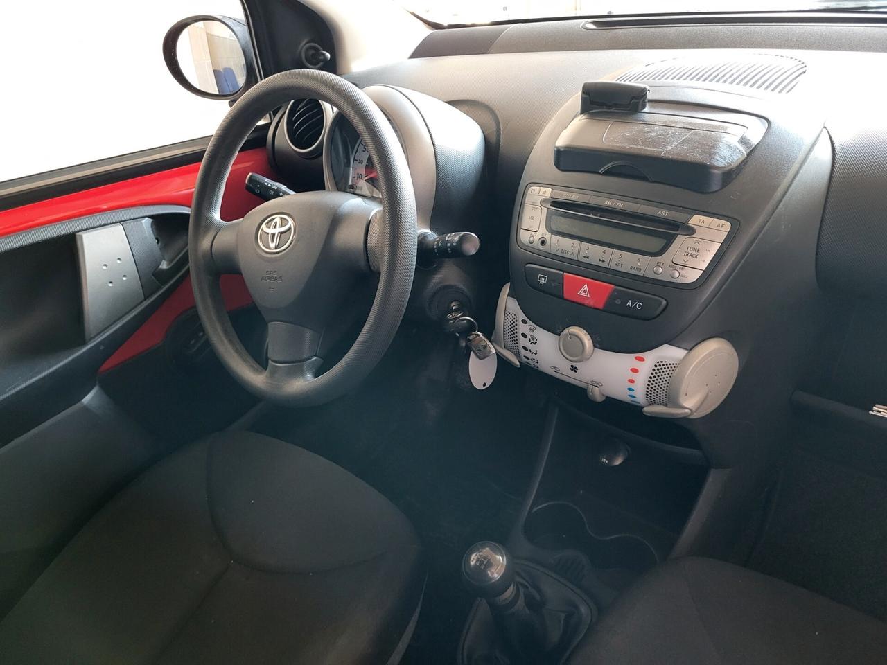 Toyota Aygo 1.0 12V VVT-i 3 porte Active Connect