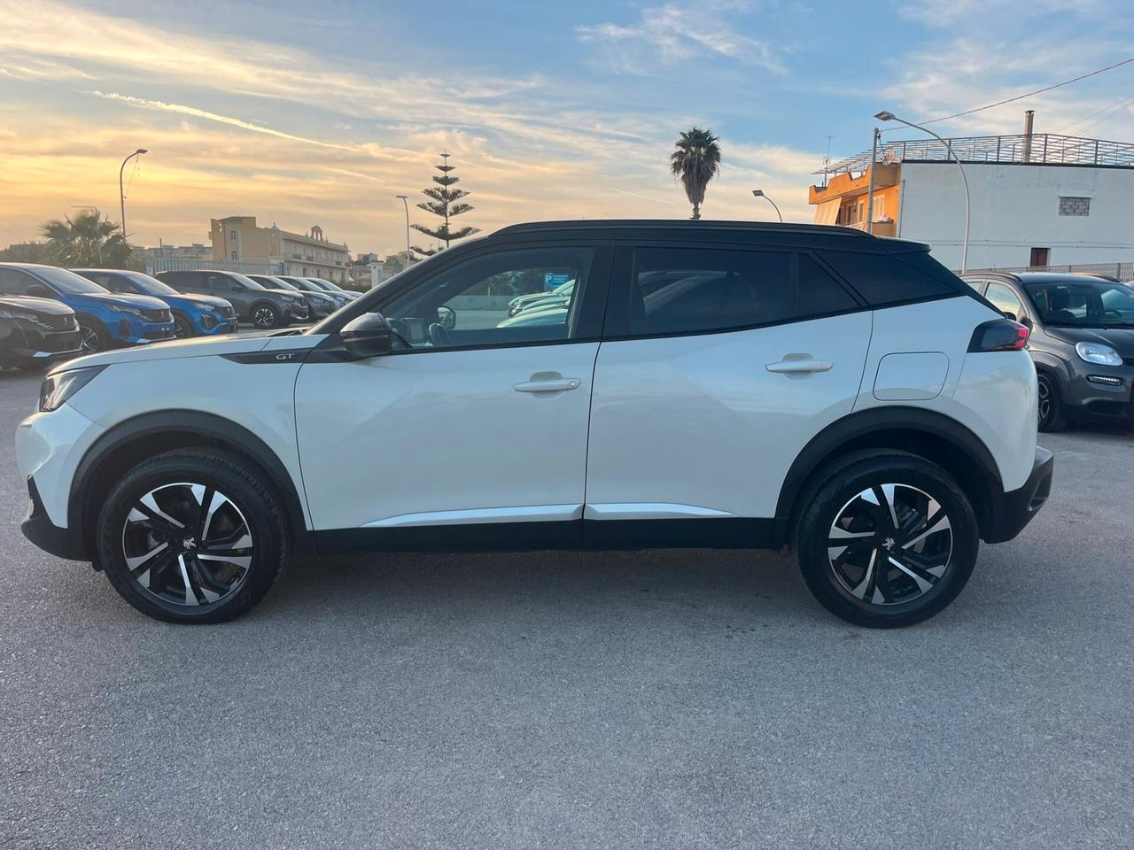 Peugeot 2008 BlueHDi 130 S&S EAT8 GT