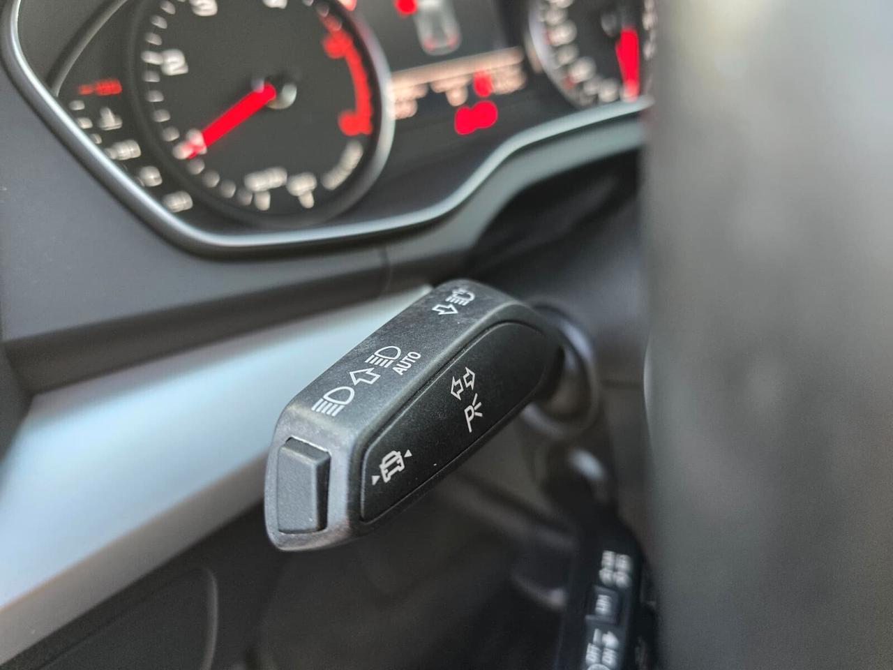 Audi Q5 35 TDI S tronic Business