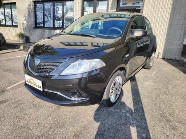 LANCIA Ypsilon 1.2 69 CV 5 porte Silver NEOPATENTATI-FINANZIABILE