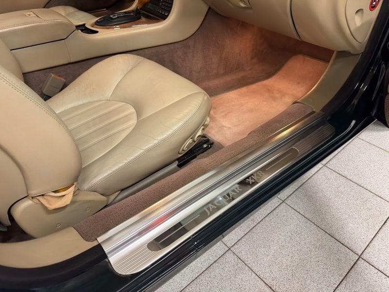 Jaguar XK XK8 ISCRITTA ASI + CERTIFICATO d' AUTENTICITA' JAGUAR